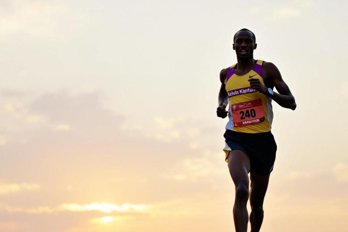 Kelvin Kiptum, recordman du monde du marathon, est mort dans un accident au Kenya